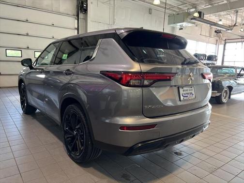2022 Mitsubishi Outlander Black Edition S-AWC