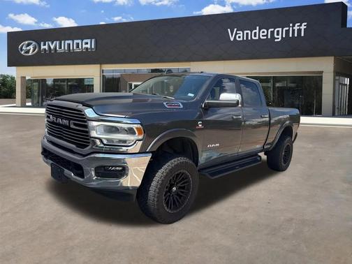 2022 RAM 2500 Laramie Crew Cab 4x4 6'4' Box