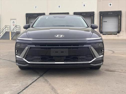2025 Hyundai SONATA Hybrid SE