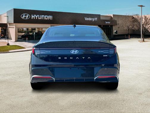2025 Hyundai SONATA Hybrid SE