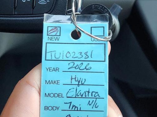 2026 Hyundai ELANTRA SE