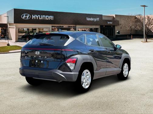 2026 Hyundai KONA SE