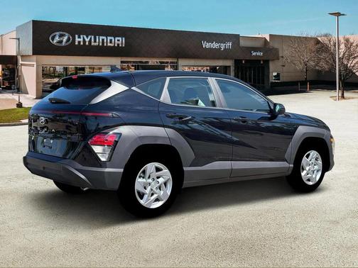 2026 Hyundai KONA SE