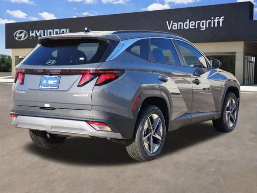 2026 Hyundai TUCSON Hybrid SEL