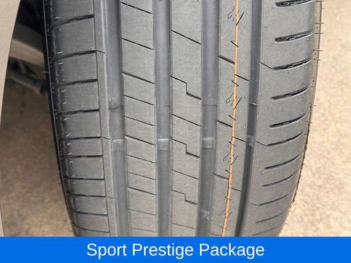 Makalu Gray 2023 Genesis G80 2.5T RWD