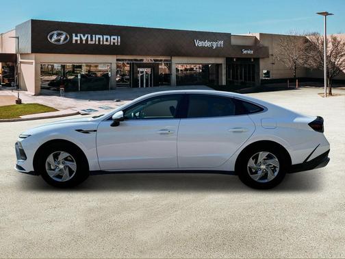 2025 Hyundai SONATA SE