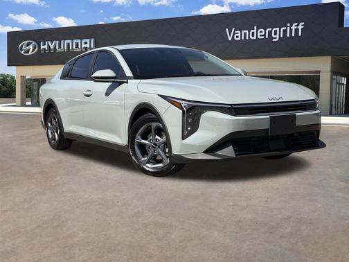 Morning Haze 2025 Kia K4 LXS