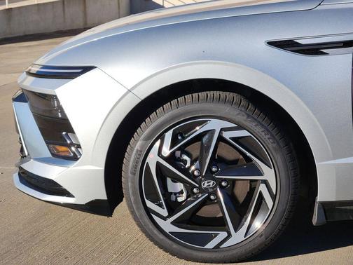 2026 Hyundai SONATA SEL