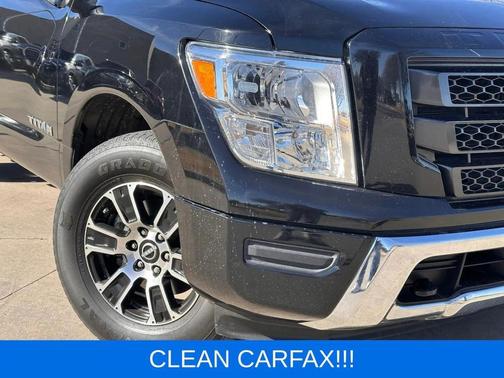 2023 Nissan Titan SV