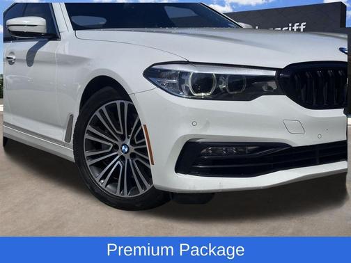 Alpine White 2018 BMW 530 530i