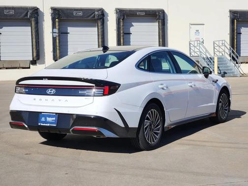 2026 Hyundai SONATA Hybrid Limited