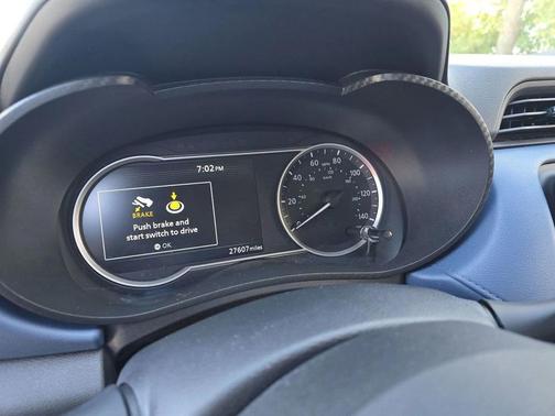 2025 Nissan Versa 1.6 SV