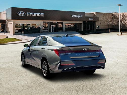 2026 Hyundai ELANTRA Sport