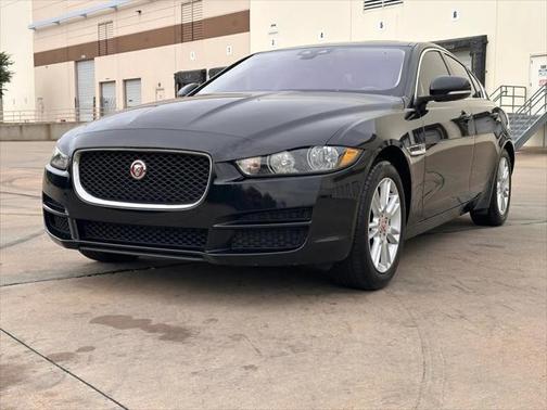 2019 Jaguar XE 25t Premium