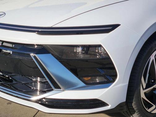 2026 Hyundai SONATA SEL