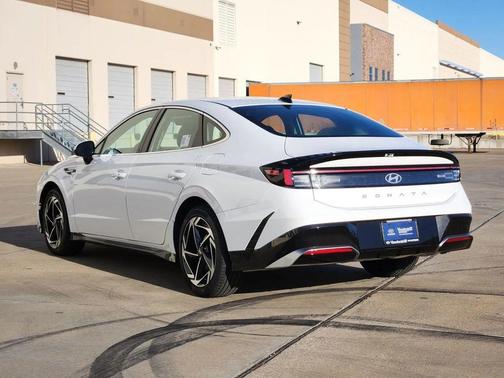 2026 Hyundai SONATA SEL