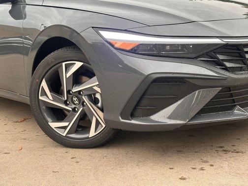 2025 Hyundai ELANTRA Sport