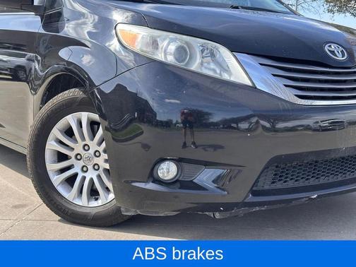 2015 Toyota Sienna XLE