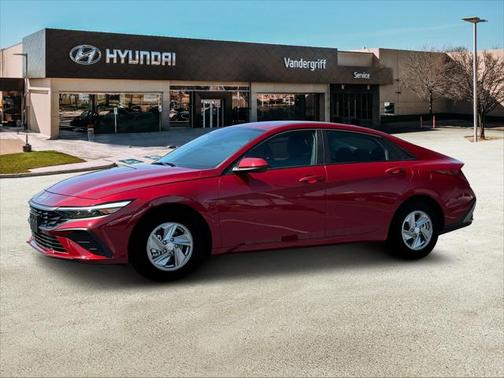 2025 Hyundai ELANTRA SE