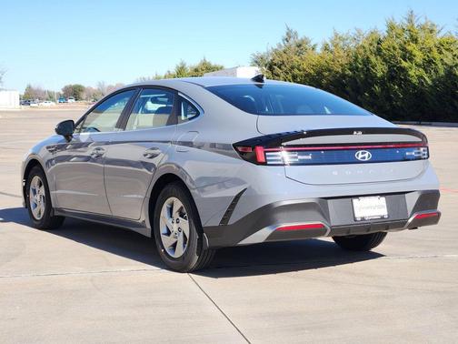 2026 Hyundai SONATA SE