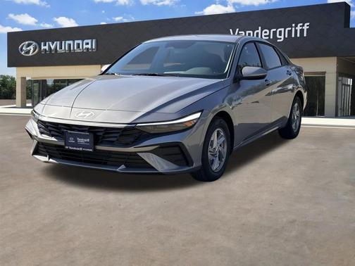 2025 Hyundai ELANTRA SE