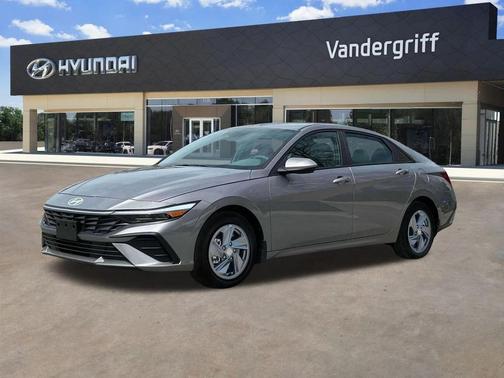 2025 Hyundai ELANTRA SE