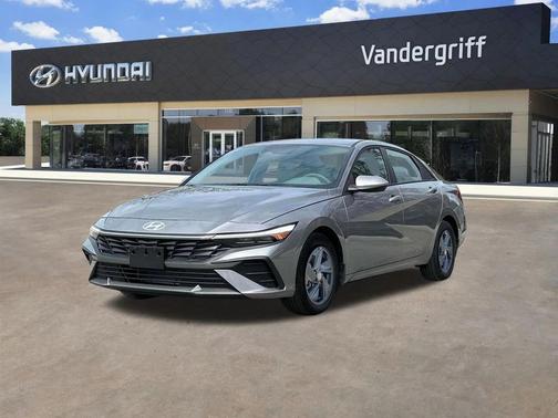 2025 Hyundai ELANTRA SE