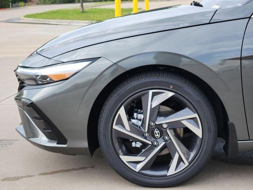Amazon Gray 2026 Hyundai ELANTRA Limited