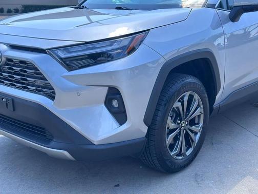 2022 Toyota RAV4 Hybrid Limited