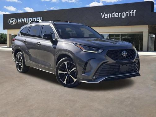 2022 Toyota Highlander XSE