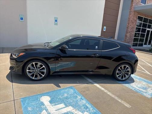2020 Hyundai Veloster 2