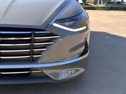 2022 Hyundai SONATA SE