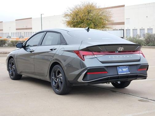 2026 Hyundai ELANTRA Sport