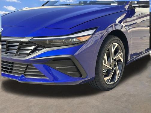 2025 Hyundai ELANTRA HEV SEL Sport