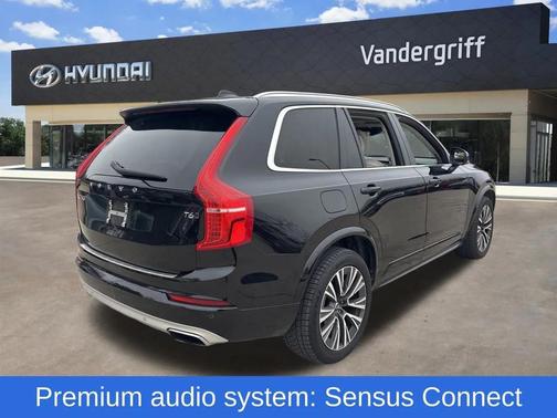 2021 Volvo XC90 T6 Momentum