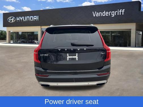 2021 Volvo XC90 T6 Momentum