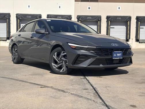 2025 Hyundai ELANTRA SEL