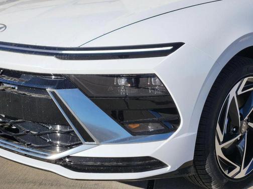 2026 Hyundai SONATA SEL