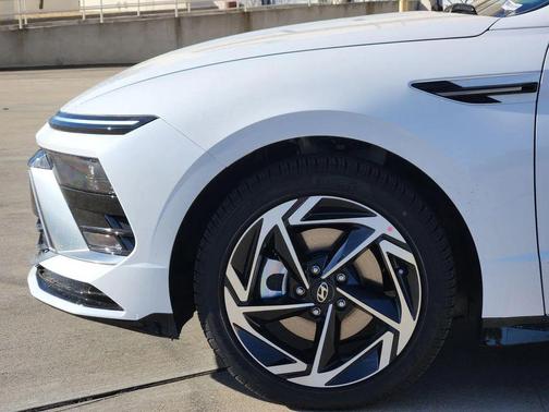 2026 Hyundai SONATA SEL