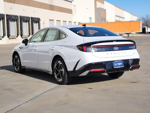 2026 Hyundai SONATA SEL