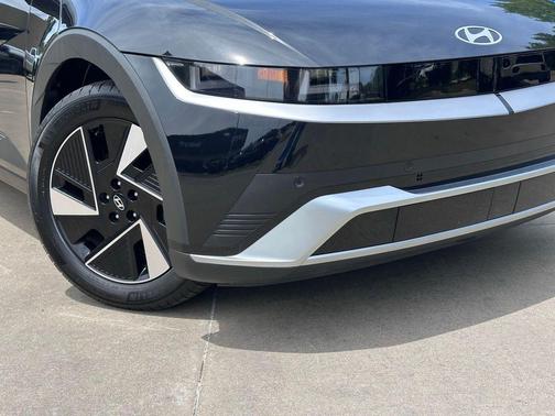 Abyss Black 2025 Hyundai IONIQ 5 SEL
