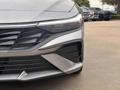 2025 Hyundai ELANTRA Sport