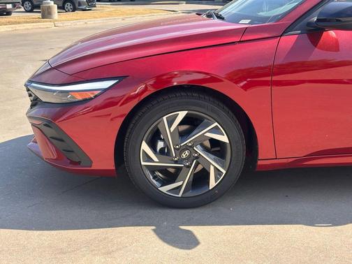 2025 Hyundai ELANTRA Sport