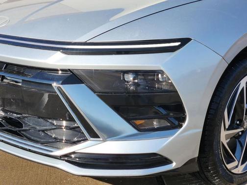 2026 Hyundai SONATA SEL