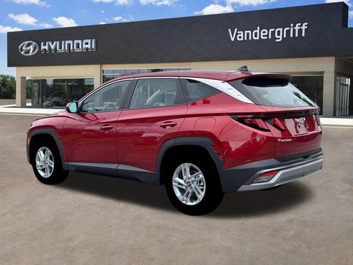 2026 Hyundai TUCSON SE