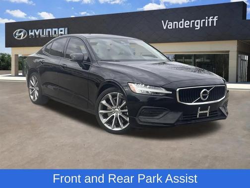 2020 Volvo S60 T6 Momentum