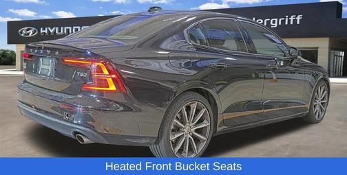 2020 Volvo S60 T6 Momentum