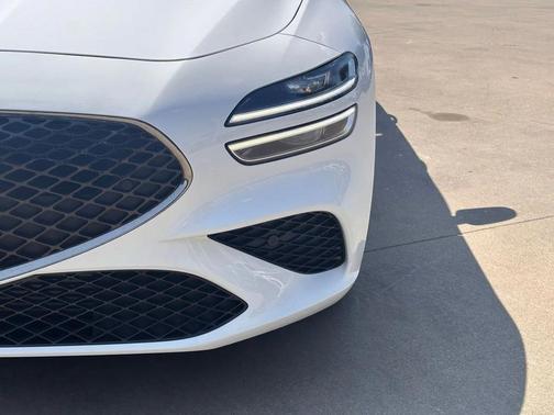 2023 Genesis G70 2.0T RWD