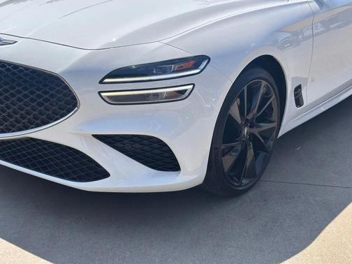 2023 Genesis G70 2.0T RWD