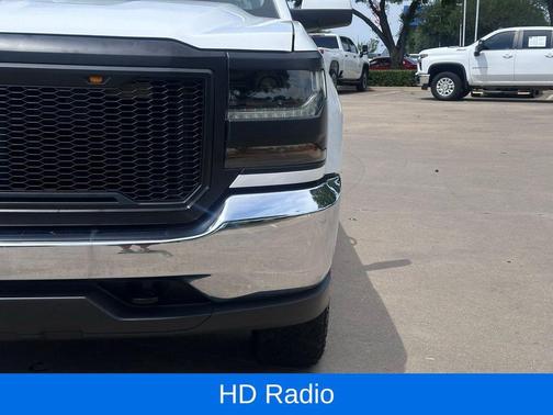 Summit White 2018 Chevrolet Silverado 1500 1LT